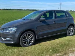 Grau Gebraucht 2015 VW Polo Sportline Limousine | 6.730 € (Fairer Preis)