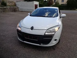 Weiß Gebraucht 2010 Renault Mégane III Night&Day Coupé | 3.490 € (Guter Preis)