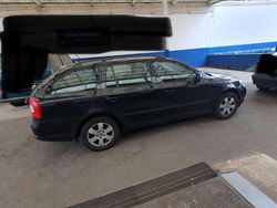 Schwarz Gebraucht 2013 Skoda Octavia Elegance Kombi | 3.800 € (Teuer)