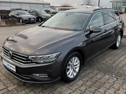 Grau Gebraucht 2019 VW Passat Business Kombi | 21.433 € (Fairer Preis)