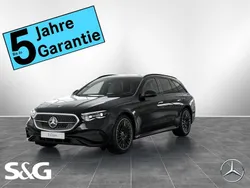Metalliclack obsidianschwarz Gebraucht 2025 Mercedes E220 AMG Kombi | 74.499 €