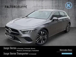 Mountaingrau Gebraucht 2023 Mercedes A180 Progressive Limousine | 26.760 € (Guter Preis)
