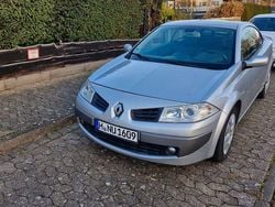 Silber Gebraucht 2006 Renault Mégane Cabriolet Dynamique Cabrio | 1.000 € (Fairer Preis)