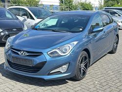 Blau Gebraucht 2012 Hyundai i40 Style Limousine | 7.600 € (Fairer Preis)