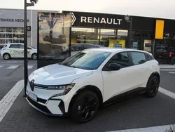 Gletscherweiss Neu 2024 Renault Mégane Evolution Limousine | 32.990 € (Guter Preis)