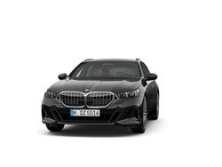 Gebraucht 2025 BMW 540 Comfort Edition Kombi | 63.989 €