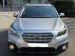 Silber Gebraucht 2015 Subaru Outback SUV | 13.990 € (Teuer)
