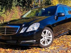 Schwarz Gebraucht 2011 Mercedes E220 Avantgarde Kombi | 8.400 € (Fairer Preis)