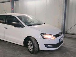 Weiß Gebraucht 2013 VW Polo Limousine | 3.850 € (Fairer Preis)