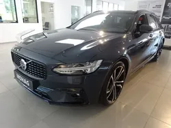 Blau Gebraucht 2023 Volvo V90 Plus Kombi | 37.500 € (Guter Preis)