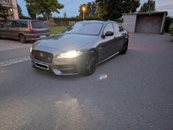 Grau Gebraucht 2016 Jaguar XF R-Sport Limousine | 16.500 € (Etwas zu teuer)