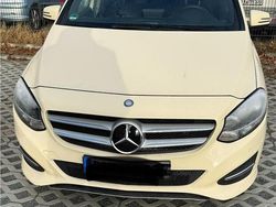 Andere farben Gebraucht 2017 Mercedes B180 Van / Kleinbus | 8.500 €