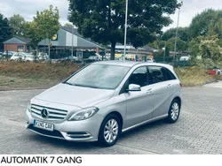 Silber Gebraucht 2015 Mercedes B180 Van / Kleinbus | 9.490 € (Guter Preis)