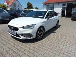 Weiß Gebraucht 2020 Seat Leon ST FR Kombi | 18.980 € (Guter Preis)