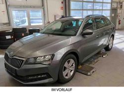 Grau Gebraucht 2022 Skoda Superb Kombi | 20.490 € (Guter Preis)