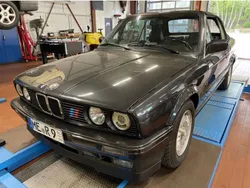 Grau Gebraucht 1993 BMW 318 Cabriolet Sport Line Cabrio | 11.790 €