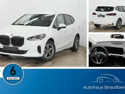 Alpinweiss iii Gebraucht 2024 BMW 218 Luxury Line Van / Kleinbus | 27.390 € (Guter Preis)