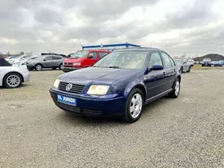 Indigoblau perleffekt Gebraucht 2000 VW Bora Highline Limousine | 2.499 € (Fairer Preis)