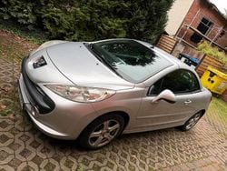 Silber Gebraucht 2009 Peugeot 207 CC Cabrio | 2.500 € (Fairer Preis)