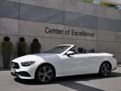 Weiß Gebraucht 2020 Mercedes E220 Cabrio | 42.900 € (Etwas zu teuer)