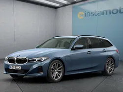 Blau Neu 2025 BMW 330e Kombi | 62.199 € (Fairer Preis)