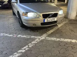 Gebraucht 2004 Volvo S60 Momentum Limousine | 3.200 € (Etwas zu teuer)
