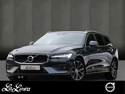 723 denim blue metallic Gebraucht 2021 Volvo V60 Momentum Kombi | 25.890 € (Etwas zu teuer)