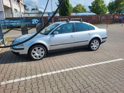 Grau Gebraucht 2002 VW Passat Basis Limousine | 3.200 € (Fairer Preis)