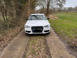 Weiß Gebraucht 2012 Audi A4 Kombi | 10.750 € (Guter Preis)