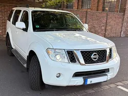 Weiß Gebraucht 2013 Nissan Pathfinder SUV | 20.500 € (Fairer Preis)