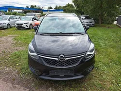 Schwarz Gebraucht 2017 Opel Zafira Innovation Van / Kleinbus | 7.750 € (Fairer Preis)
