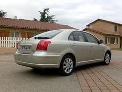 Silber metallic Gebraucht 2004 Toyota Avensis Limousine | 5.890 € (Etwas zu teuer)