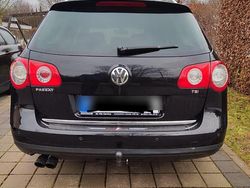 Schwarz Gebraucht 2009 VW Passat Highline Kombi | 4.000 € (Fairer Preis)