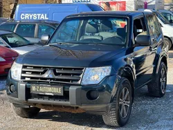 Grün Gebraucht 2010 Mitsubishi Pajero SUV | 6.400 €