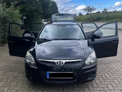 Schwarz Gebraucht 2009 Hyundai i30 Kleinwagen | 3.000 € (Fairer Preis)
