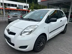 Weiß Gebraucht 2010 Toyota Yaris Basis Kleinwagen | 1.490 € (Superpreis)