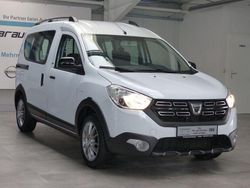 Weiß Gebraucht 2019 Dacia Dokker Celebration Van / Kleinbus | 11.690 € (Fairer Preis)