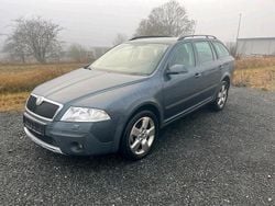 Grau Gebraucht 2008 Skoda Octavia Scout Scout 4x4 Kombi | 4.400 € (Fairer Preis)