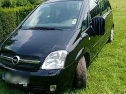 Schwarz Gebraucht 2005 Opel Meriva Van / Kleinbus | 3.500 € (Teuer)