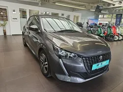 Platinium grau metallic Gebraucht 2023 Peugeot 208 Allure Kleinwagen | 17.990 € (Etwas zu teuer)