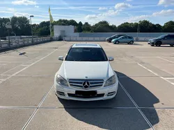 Weiß Gebraucht 2009 Mercedes C220 Avantgarde Limousine | 8.100 € (Fairer Preis)