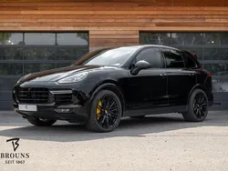 Schwarz Gebraucht 2014 Porsche Cayenne Turbo S SUV | 49.950 € (Etwas zu teuer)