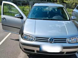 Silber Gebraucht 2001 VW Golf IV Kleinwagen | 500 € (Guter Preis)
