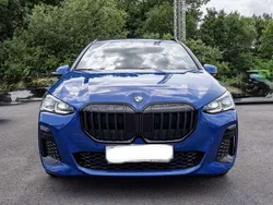 Blau Gebraucht 2023 BMW 218 Active Tourer M Sport Van / Kleinbus | 29.900 € (Fairer Preis)