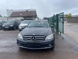 Grau Gebraucht 2010 Mercedes C240 Kombi | 6.000 €