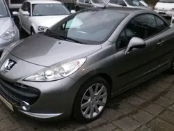 Grau Gebraucht 2007 Peugeot 207 CC Sport Cabrio | 4.990 € (Teuer)