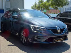 Titaniumgrau Gebraucht 2023 Renault Mégane GrandTour Equilibre Kombi | 22.450 € (Teuer)