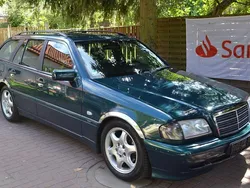 Grün Gebraucht 1998 Mercedes C180 Classic Kombi | 1.990 € (Guter Preis)