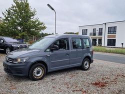 Grau Gebraucht 2018 VW Caddy Van / Kleinbus | 9.950 € (Fairer Preis)