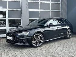 Mytosschwarz Gebraucht 2022 Audi A4 S-Line Kombi | 43.990 €
